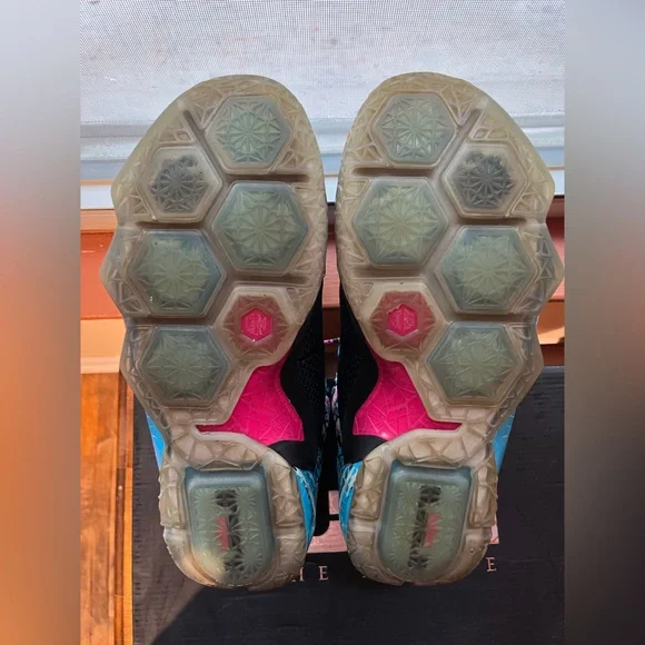 Sz 9.5 Nike Lebron “Lagoon” 12s Sz South Pink Blue Clean - Picture 7 of 8